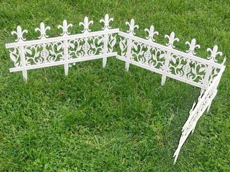 bela-dekorativna-ograda-za-cvece-1